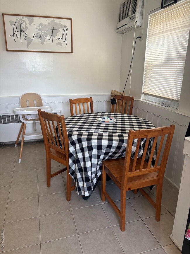 Foto del edificio - 344 E Penn St