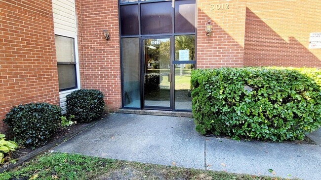 Building Photo - 3012 Chamberlayne Ave
