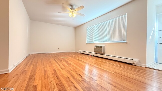 Building Photo - 132 Ramsey Park Ct