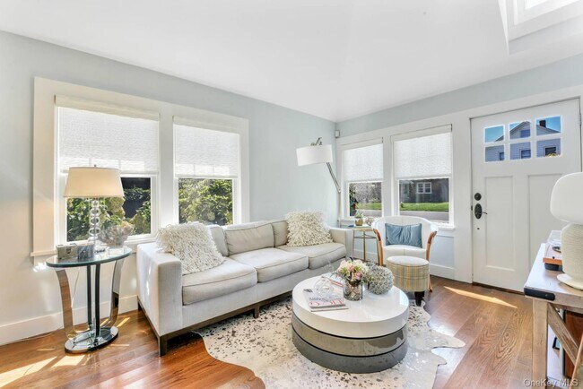 Foto del edificio - 10 Henry St