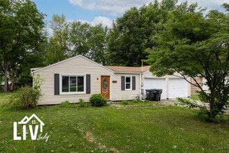 Building Photo - 1050 Janet Dr