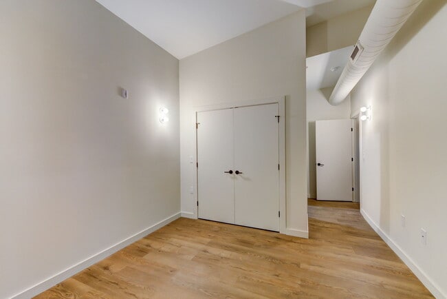 Foto del edificio - 619 N 35th St