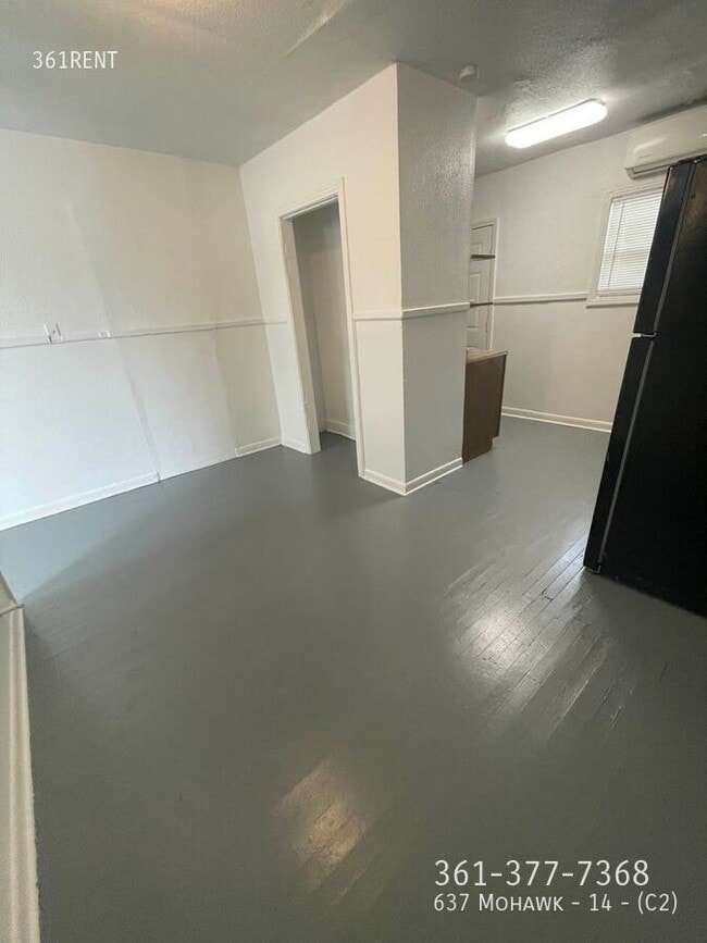 Foto del edificio - 637 Mohawk St