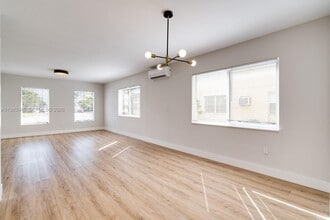 Building Photo - 2920 S Le Jeune Rd