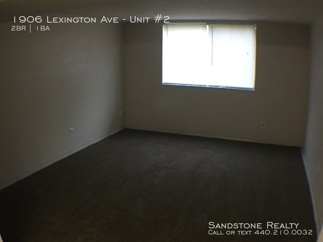 Building Photo - 2 BR, Central Air, Section 8 OK!