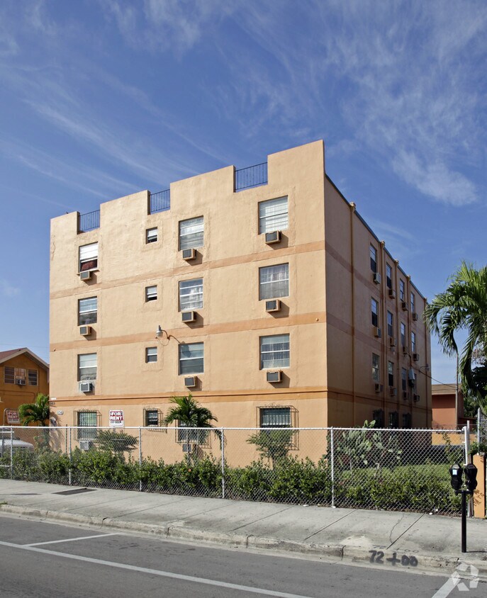 Primary Photo - 536 SW 12th Ave