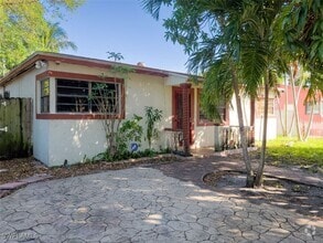 Building Photo - 271 NE 170th St
