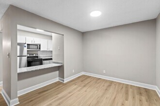 Interior Photo - Skyland Pointe