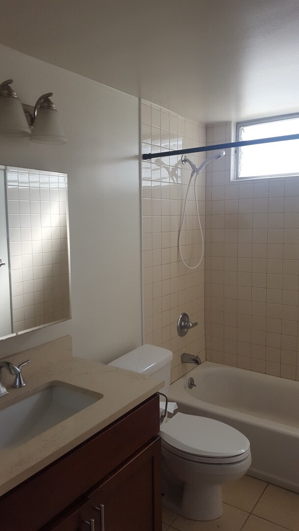 Foto del edificio - McCully/Moiliili - A 1 bedroom 1 bathroom ...