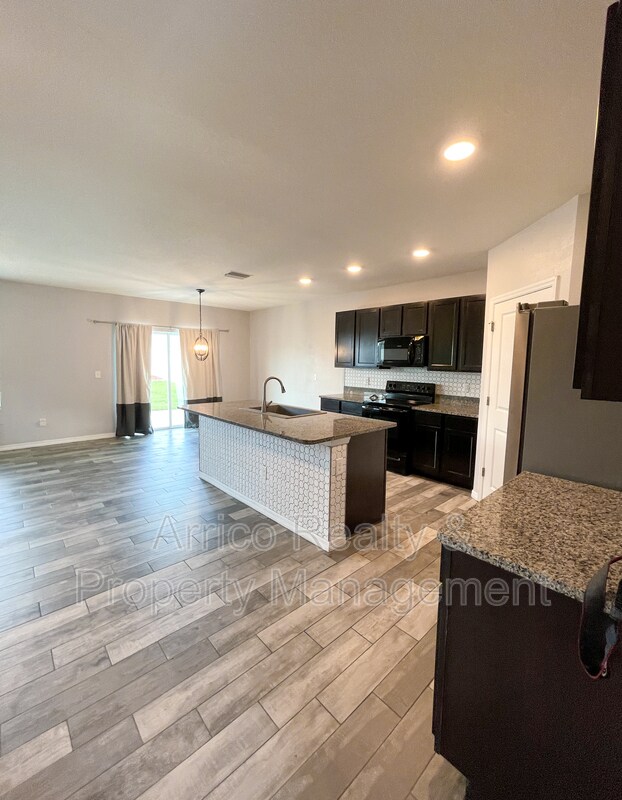 Building Photo - 12021 Myrtle Rock Dr