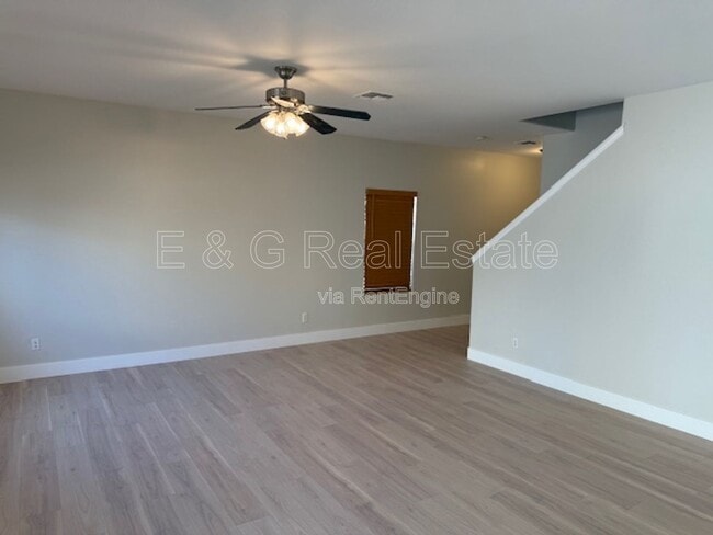Foto del edificio - 7042 W Mercer Ln