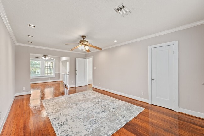 Building Photo - 1637 Castle Ct