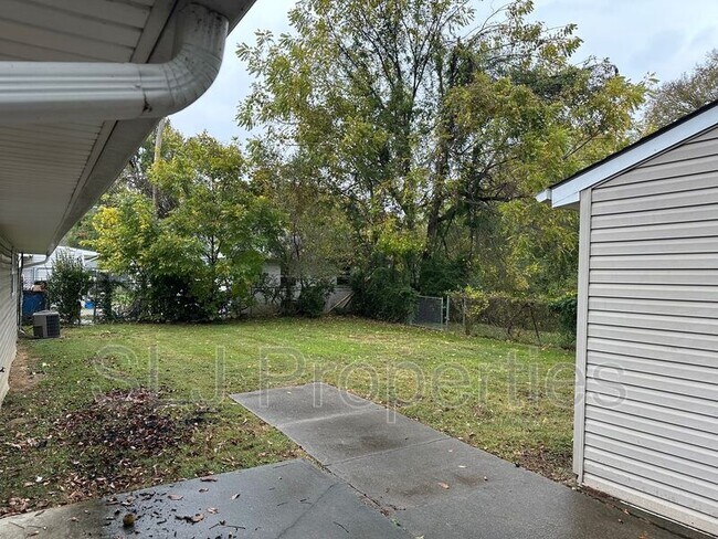 Building Photo - 9337 Donerail Way