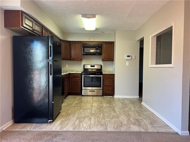 Building Photo - 2331 Targa Ln SW
