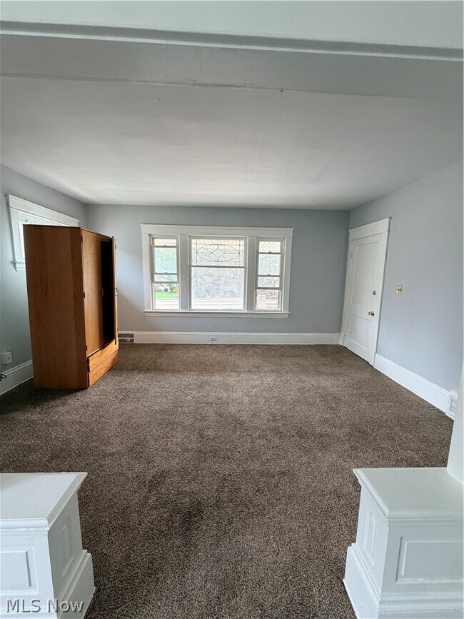Building Photo - 11721 Hamlen Ave
