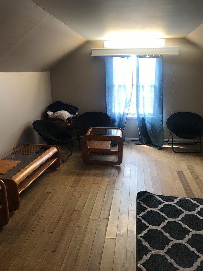 401 W Granite St Unit 5, Butte, MT 59701 Room for Rent in Butte, MT