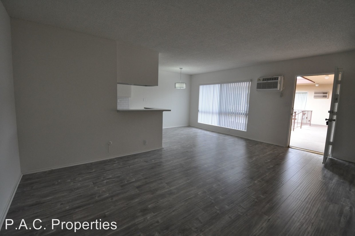 Foto principal - 849 N McCadden