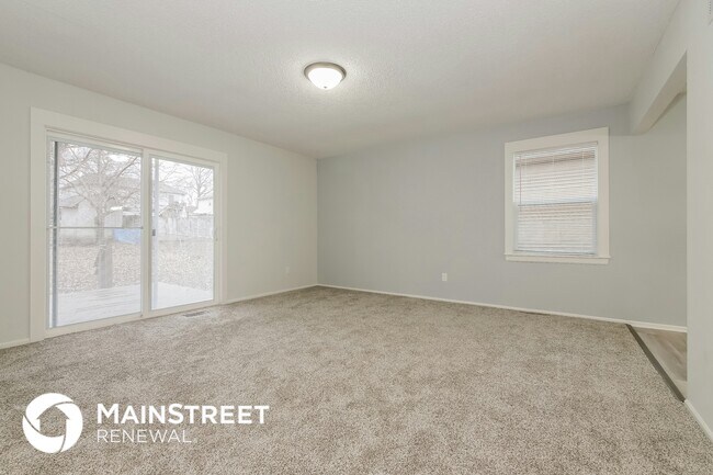 Foto del edificio - 20308 E 17th St N