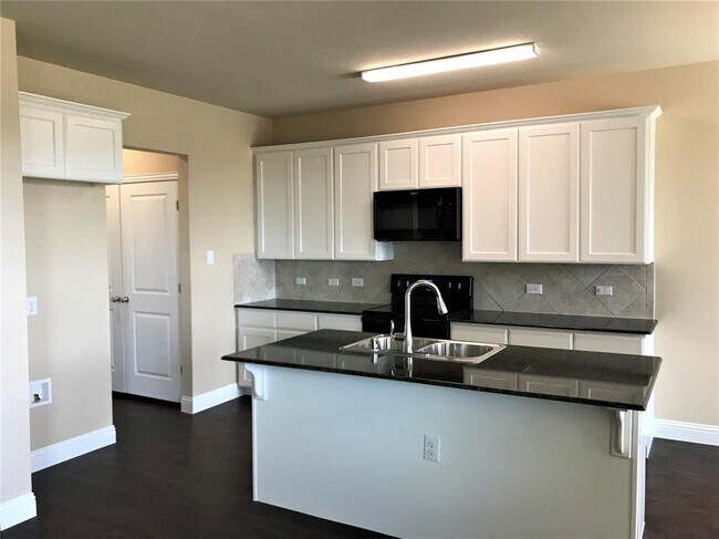 Building Photo - 1213 Erika Ln