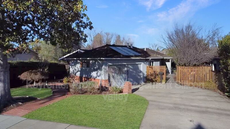 Foto principal - 3171 Cowper St