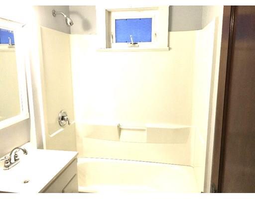 Foto del edificio - 80 Sanborn Ave