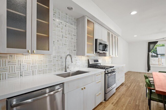 Foto del edificio - 2810 Oak Springs Dr