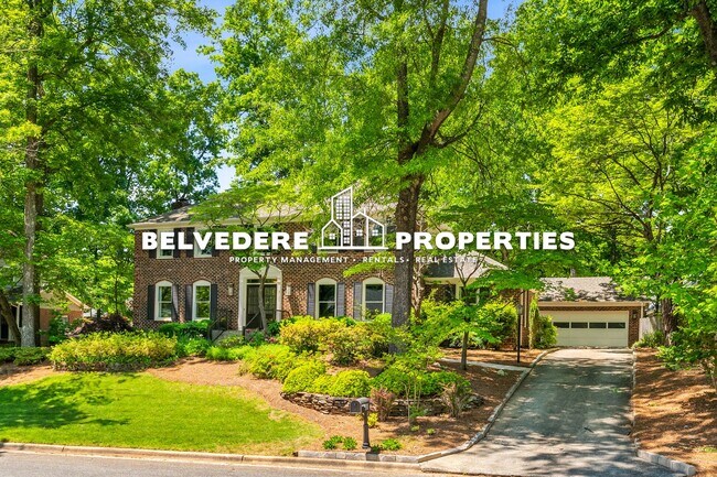 Foto del edificio - 4 bed in Hamilton Lakes
