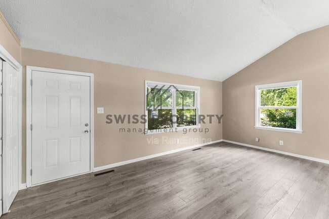 Foto del edificio - 4594 Dundee Ave