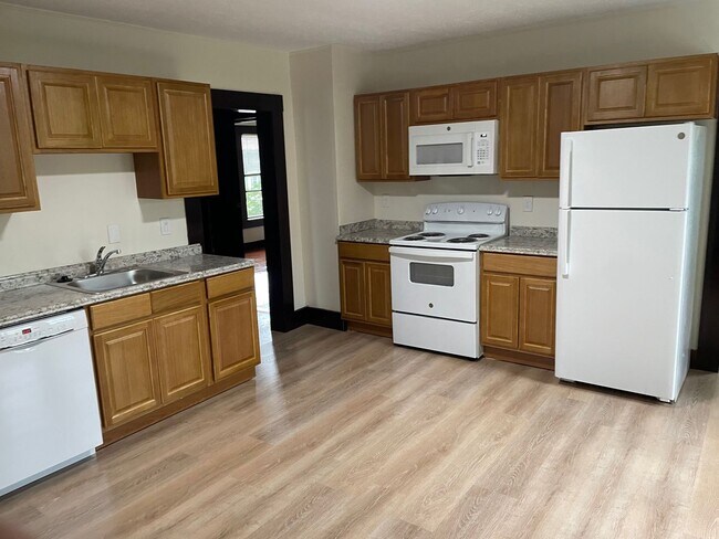 Building Photo - 236-238-238 College St