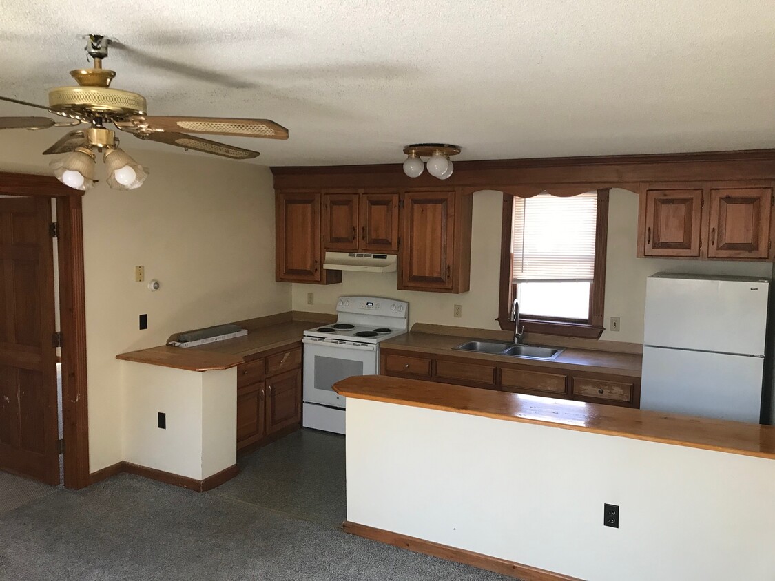 26 Smithwheel Rd Unit 1, Old Orchard Beach, ME 04064 - Apartments in ...