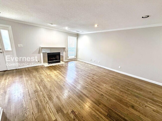 Foto del edificio - 713 Carr Ave