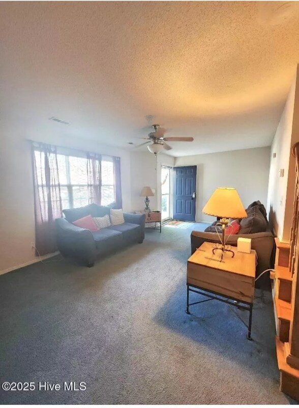 Foto del edificio - 1035 Spring Forest Rd