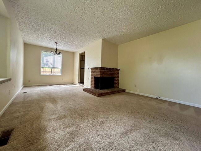 Building Photo - Welcome to your new home!