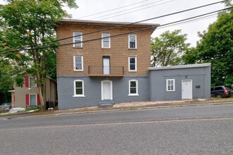 Building Photo - 45 Long Hill Rd