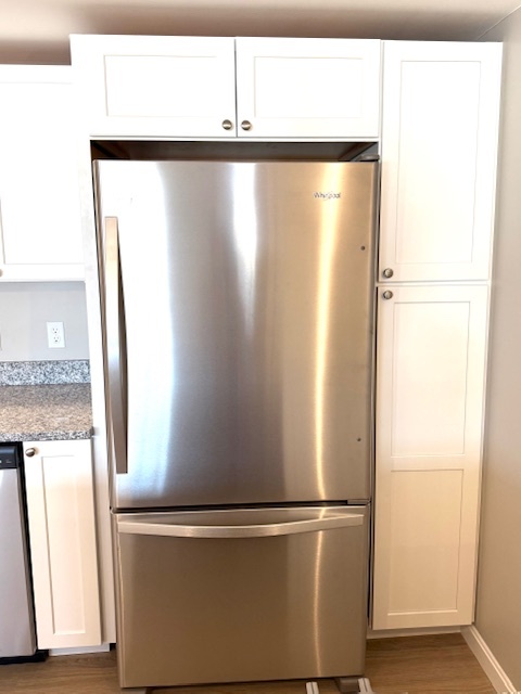 Stainless appliances - 121 Deer Hill Cir