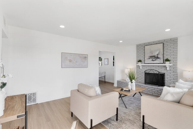 Building Photo - 17733 Los Alimos St