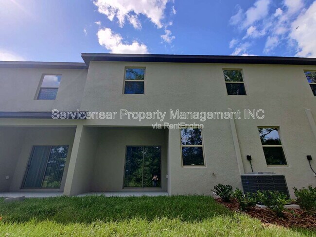 Building Photo - 23244 Willow Glen Way