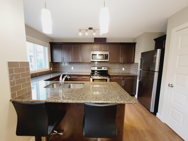 Photo du bâtiment - 1784 Cunningham Way SW
