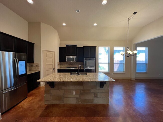 Foto del edificio - GORGEOUS ONE STORY HOME IN THE NEW BRAUNFE...
