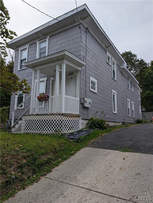 Building Photo - 1410 Madison St