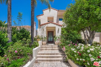 Building Photo - 24907 Marbella Ct