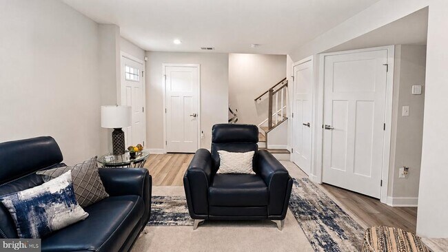Foto del edificio - 9008 Armstrong Ln
