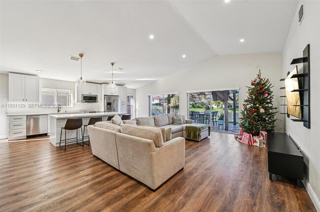 Foto del edificio - 1356 NW 192nd Ave