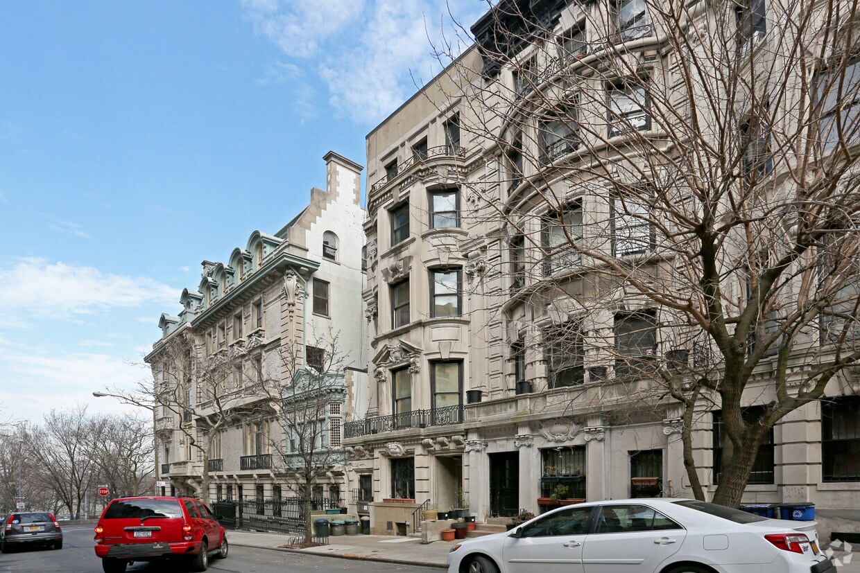 Primary Photo - 321 W 105th St