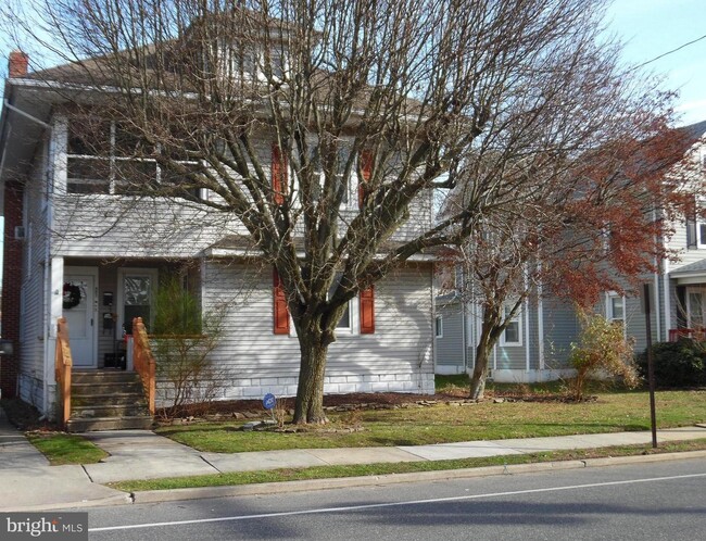Building Photo - 407 N Broadway