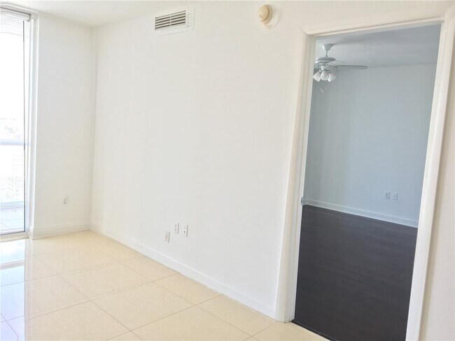 Foto del edificio - 50 Biscayne Blvd