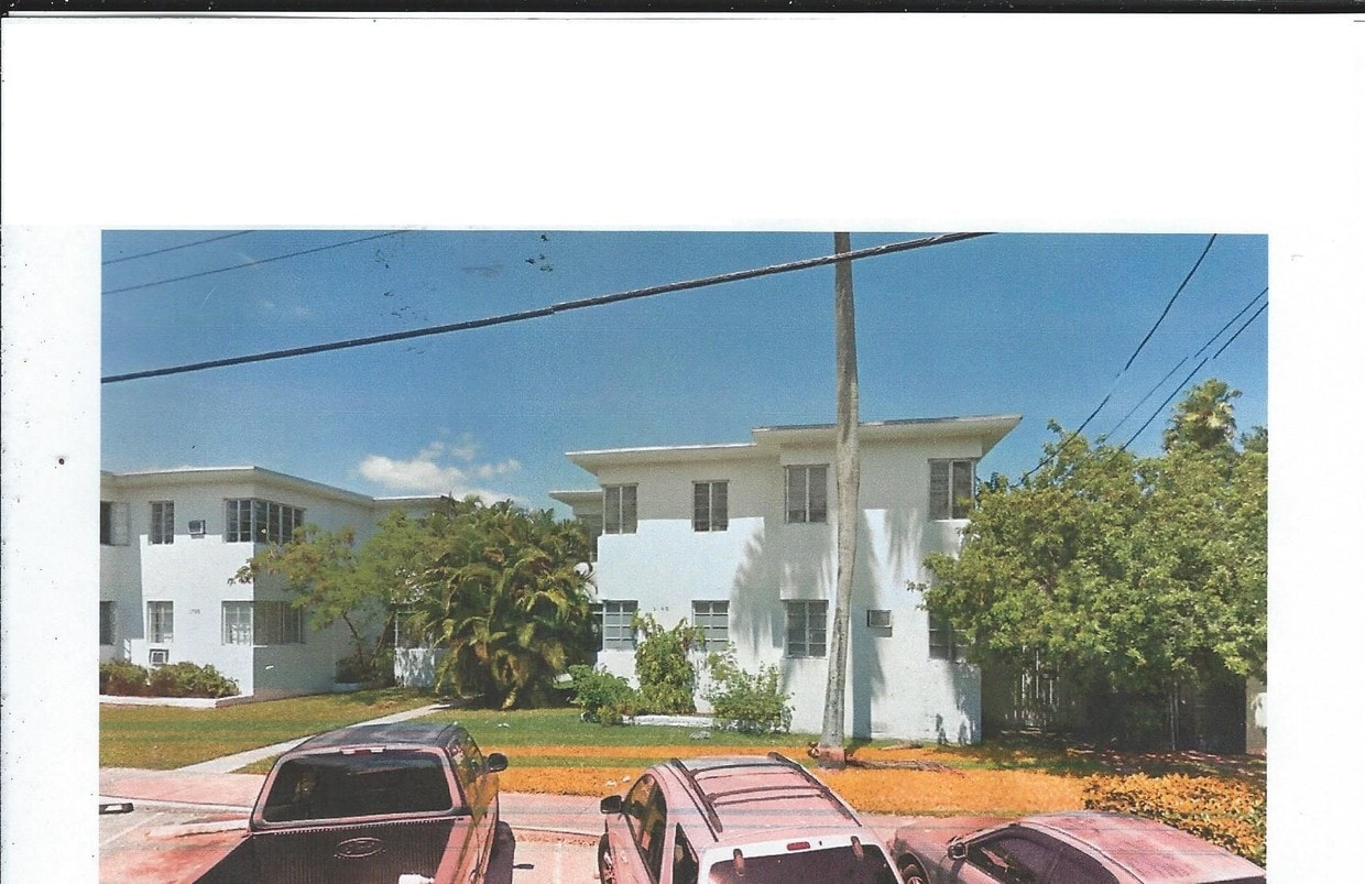 Primary Photo - 1745 Calais Dr