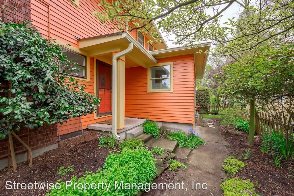 Primary Photo - 2 br, 1 bath House - 2723 NE Schuyler St