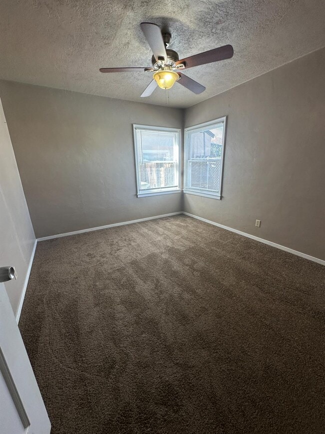 Building Photo - 626 W Vassar Ave