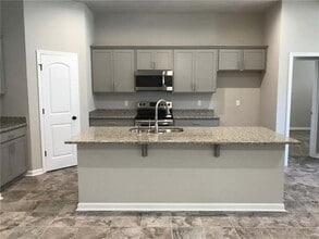 Building Photo - 5037 Park Shore Dr